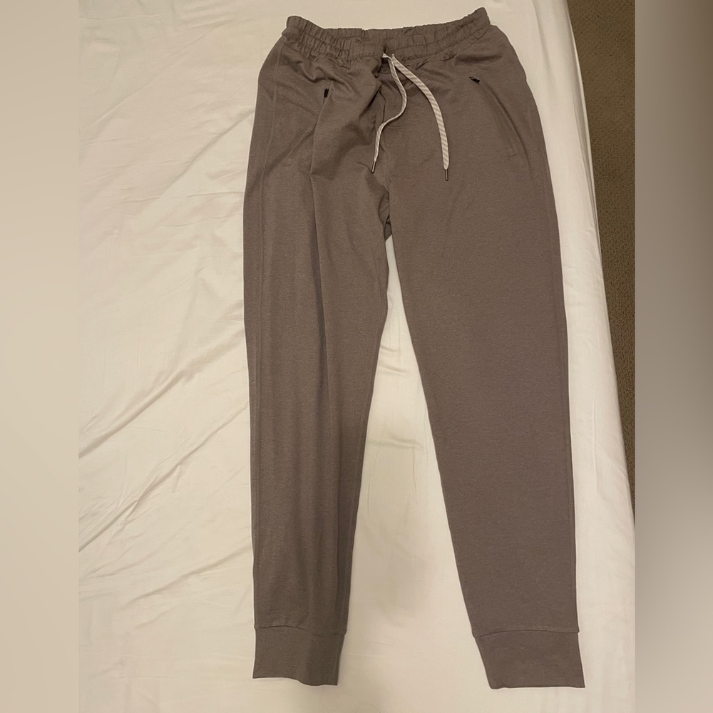 Vuori Mens Pronto Performance Jogger Brand New Medium Heather Walnut